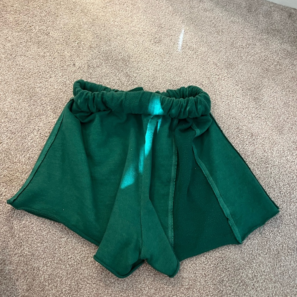 urban outfitters small green sweat shorts